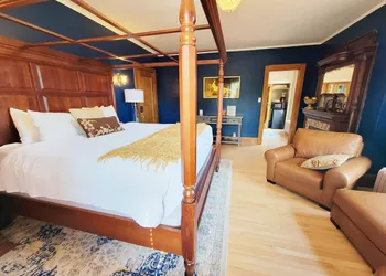 Historic GG Barnum Mansion by Heirloom Boutique Collection hotel thumbnail 6