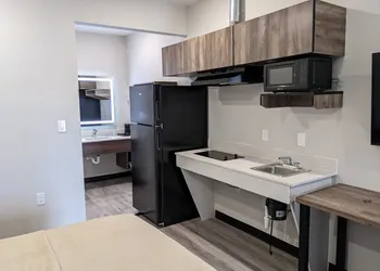 Captain Suites hotel thumbnail 4
