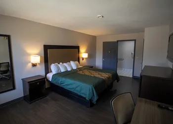 Deluxe Inn & Suites Morgan City hotel thumbnail 3