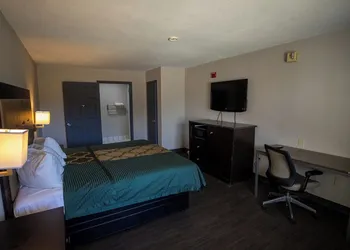 Deluxe Inn & Suites Morgan City hotel thumbnail 5
