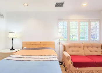 Ocean Park B&B hotel thumbnail 2