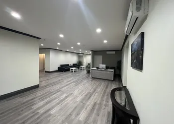 Aspire Inn & Suites Orange hotel thumbnail 4