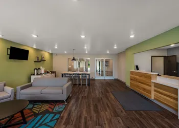Woodspring Suites West Palm Beach hotel thumbnail 2
