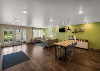 Woodspring Suites West Palm Beach hotel thumbnail 5