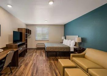 Woodspring Suites West Palm Beach hotel thumbnail 7