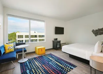 Aloft Atlanta Perimeter Center hotel thumbnail 3