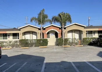 Villa Inn & Suites hotel thumbnail 7