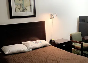 American Motel hotel thumbnail 3