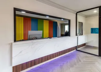 Signature Inn Houston Galleria hotel thumbnail 2