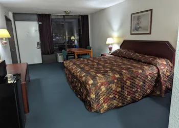 Luxury Inn hotel thumbnail 4