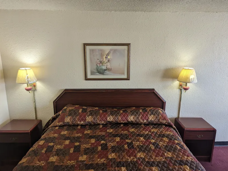 Luxury Inn hotel detail image 6