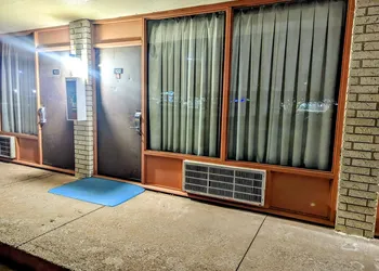 Luxury Inn hotel thumbnail 8