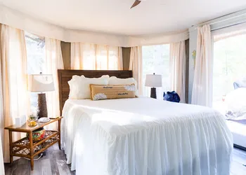 Destination Resort hotel thumbnail 3