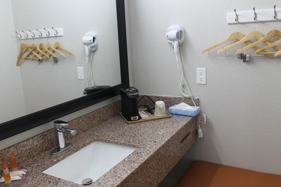 Econo Lodge Cheraw Market Street hotel detail image 6