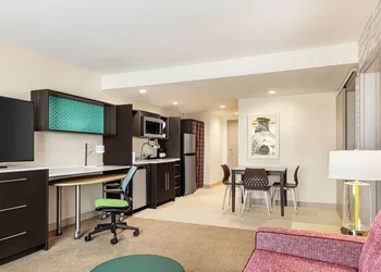 Home2 Suites By Hilton Milwaukee West hotel thumbnail 6