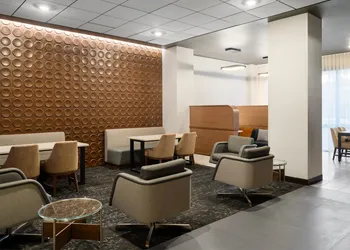 Courtyard by Marriott Seattle SeaTac Airport hotel thumbnail 2