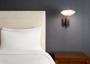 Courtyard by Marriott Seattle SeaTac Airport hotel thumbnail 4