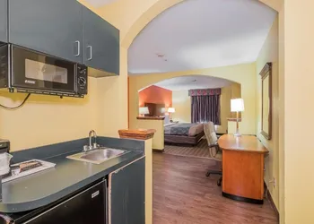 My Home & Suites Madison hotel thumbnail 8
