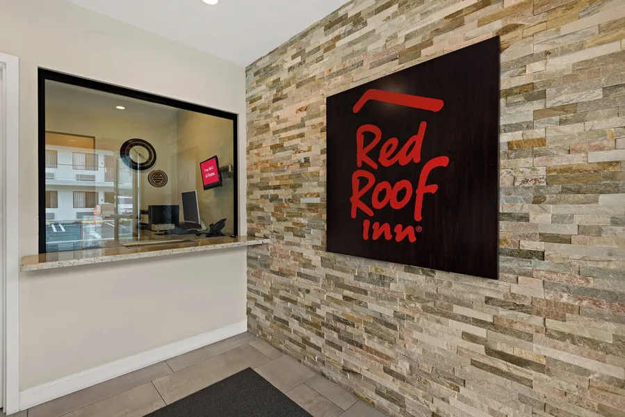 Red Roof Inn Carson - Wilmington hotel detail image 2
