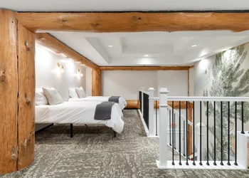 Balsam Lake Lodge hotel thumbnail 7