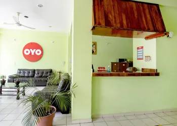OYO Hotel Estacion,José Cardel,Parque Central Revolución hotel thumbnail 2