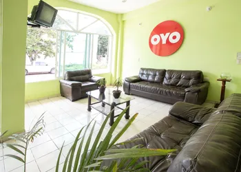OYO Hotel Estacion,José Cardel,Parque Central Revolución hotel thumbnail 6