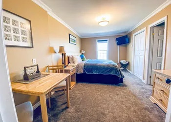 Sea Breeze Bed & Breakfast hotel thumbnail 3