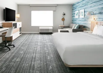 TownePlace Suites by Marriott Oconomowoc hotel thumbnail 7
