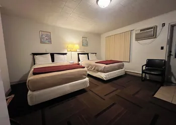 Hotel Prairie Winds Carthage Keokuk Hwy 136 hotel thumbnail 4