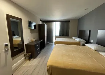 Royal Hotel Bronx hotel thumbnail 4