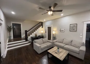 Homestay on Main by Twin Lakes Creamery hotel thumbnail 3