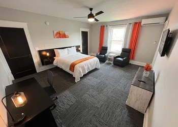 Homestay on Main by Twin Lakes Creamery hotel thumbnail 4