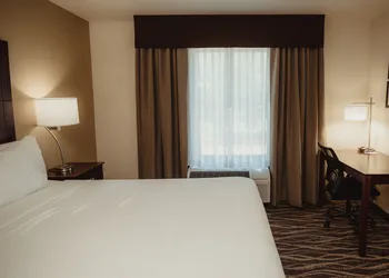 Cobblestone Hotel & Suites - Ottumwa hotel thumbnail 6