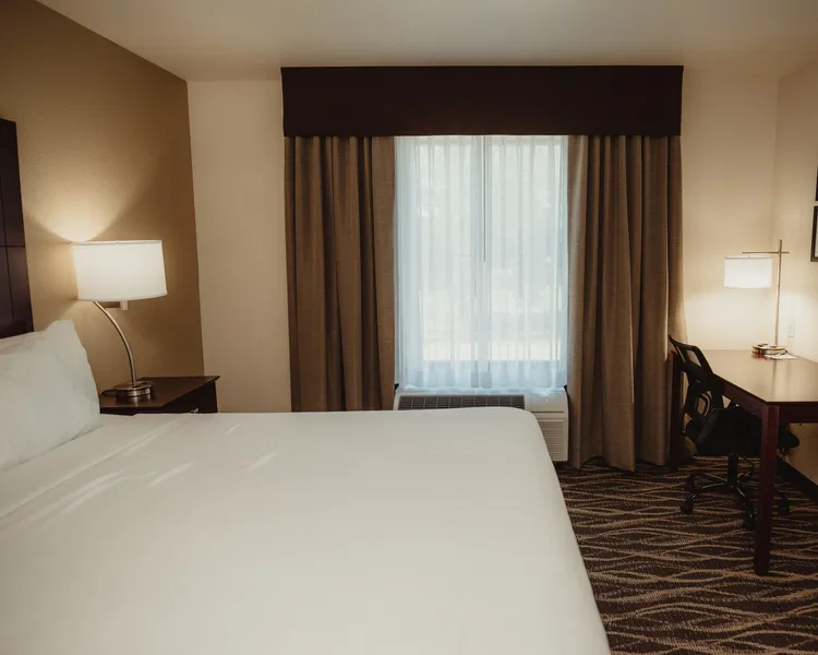 Cobblestone Hotel & Suites - Ottumwa hotel detail image 6