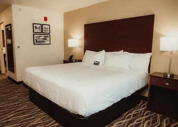 Cobblestone Hotel & Suites - Ottumwa hotel thumbnail 7