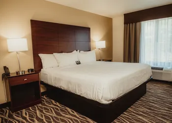Cobblestone Hotel & Suites - Ottumwa hotel thumbnail 8