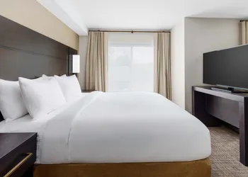 Residence Inn by Marriott New Haven Hamden hotel thumbnail 4