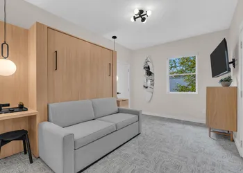 The St Laurent Social Club & Guest Rooms hotel thumbnail 7