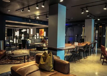 Moxy Houston Downtown hotel thumbnail 4