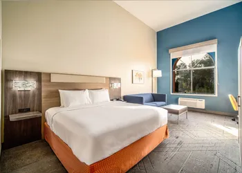 Holiday Inn Express & Suites Phoenix - Mesa West by IHG hotel thumbnail 4