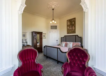 Pinc Lady Mansion hotel thumbnail 8