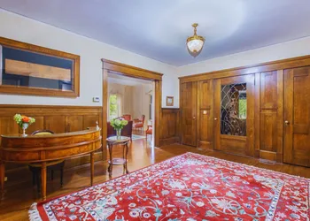 Martha's Bed and Breakfast hotel thumbnail 3