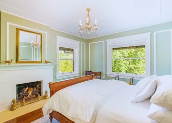 Martha's Bed and Breakfast hotel thumbnail 8
