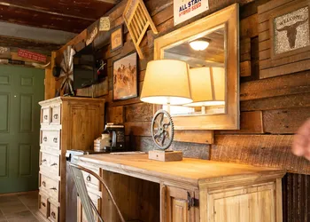 Flat Creek Lodge hotel thumbnail 5