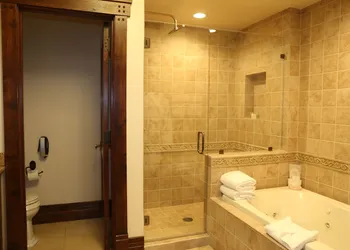 Junior King Suite 1 Bedroom Hotel Room by RedAwning hotel thumbnail 3