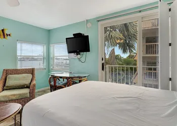 The Seashell Suites hotel thumbnail 2