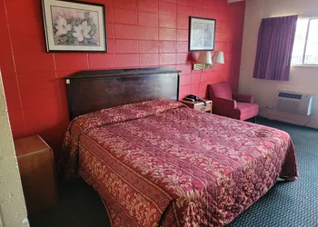 Relax inn hotel thumbnail 3