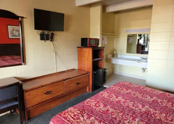 Relax inn hotel thumbnail 4