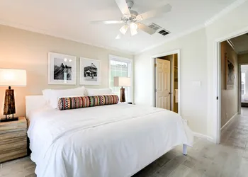 Little Torch Cottages hotel thumbnail 2