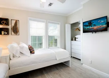 Little Torch Cottages hotel thumbnail 6